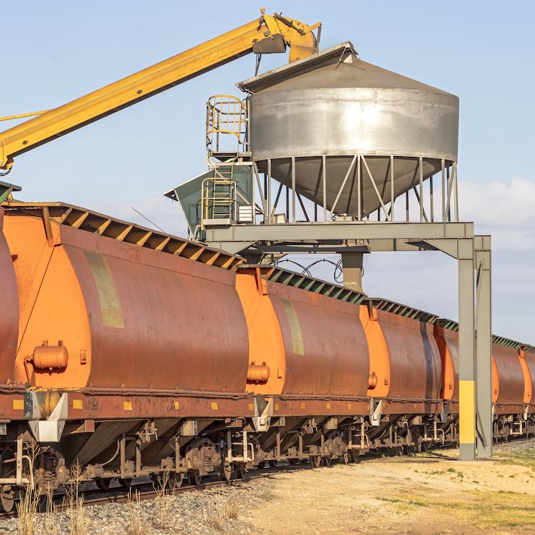 Railroad labor dispute threatens agricultural supply chain